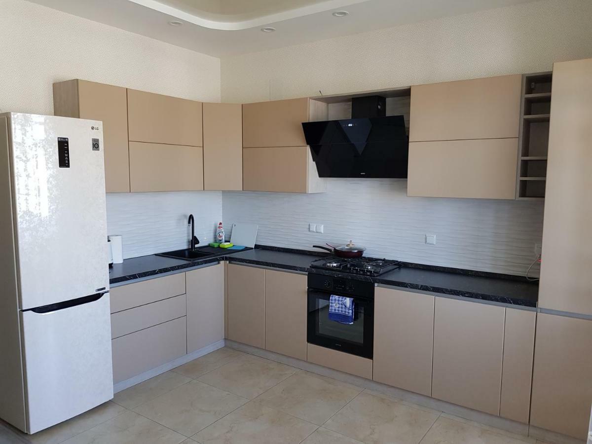 New Apartment On Parkovaya Chornomorsk Exterior foto